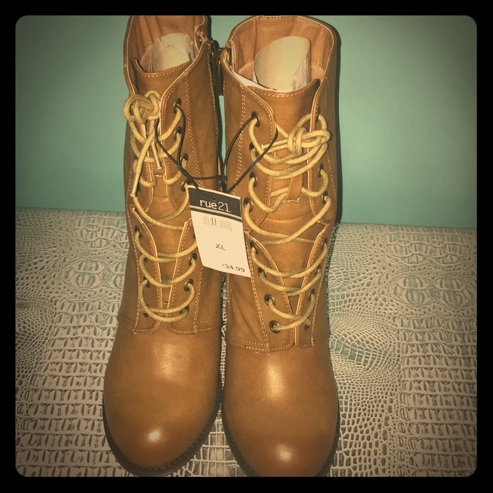 ❣️Rue21❣️ BOOTIES!!